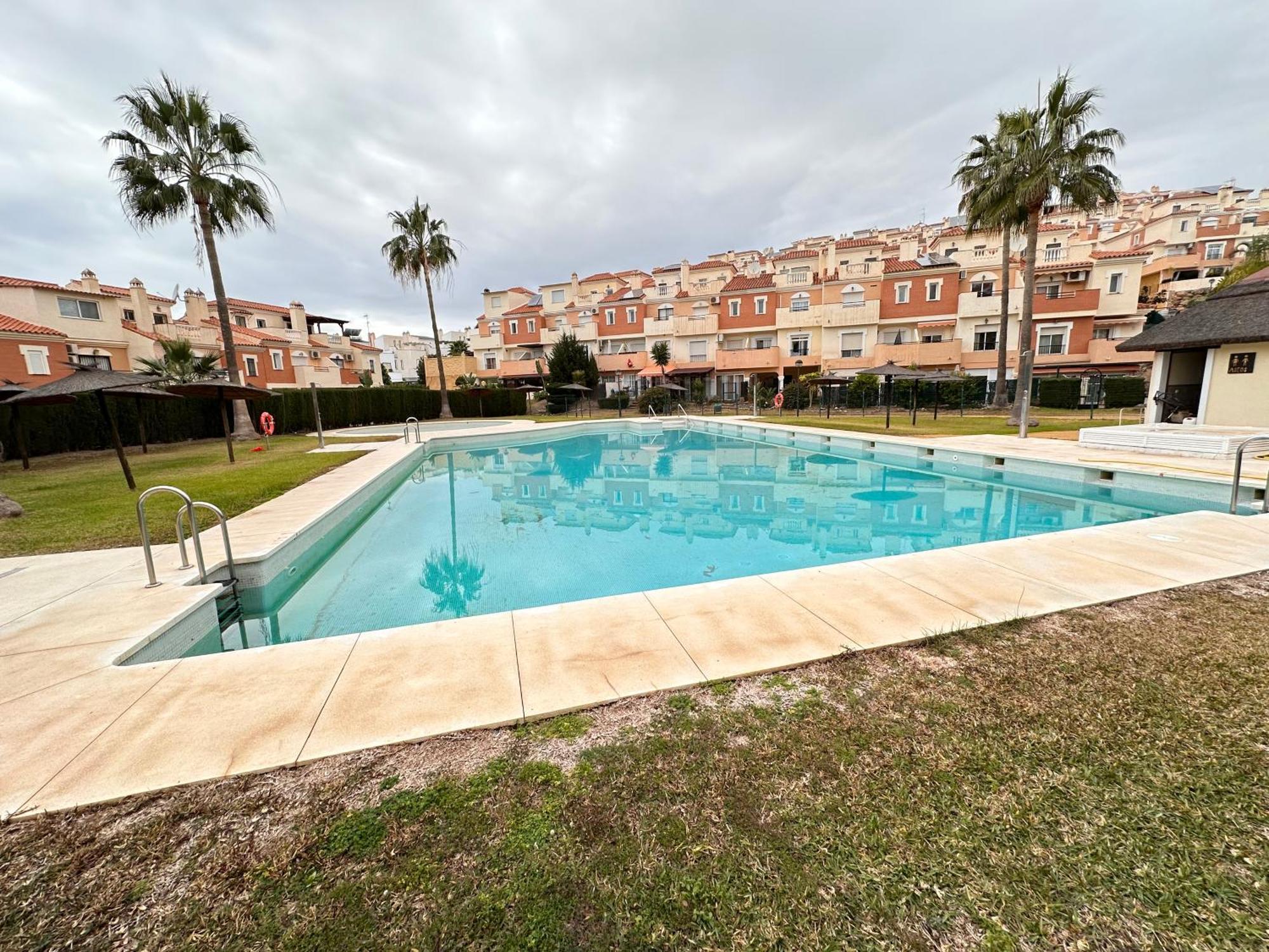 Apartament La Bella Escondida Piscina Campo De Golf Solarium Y Parking En Centro Historico Malaga